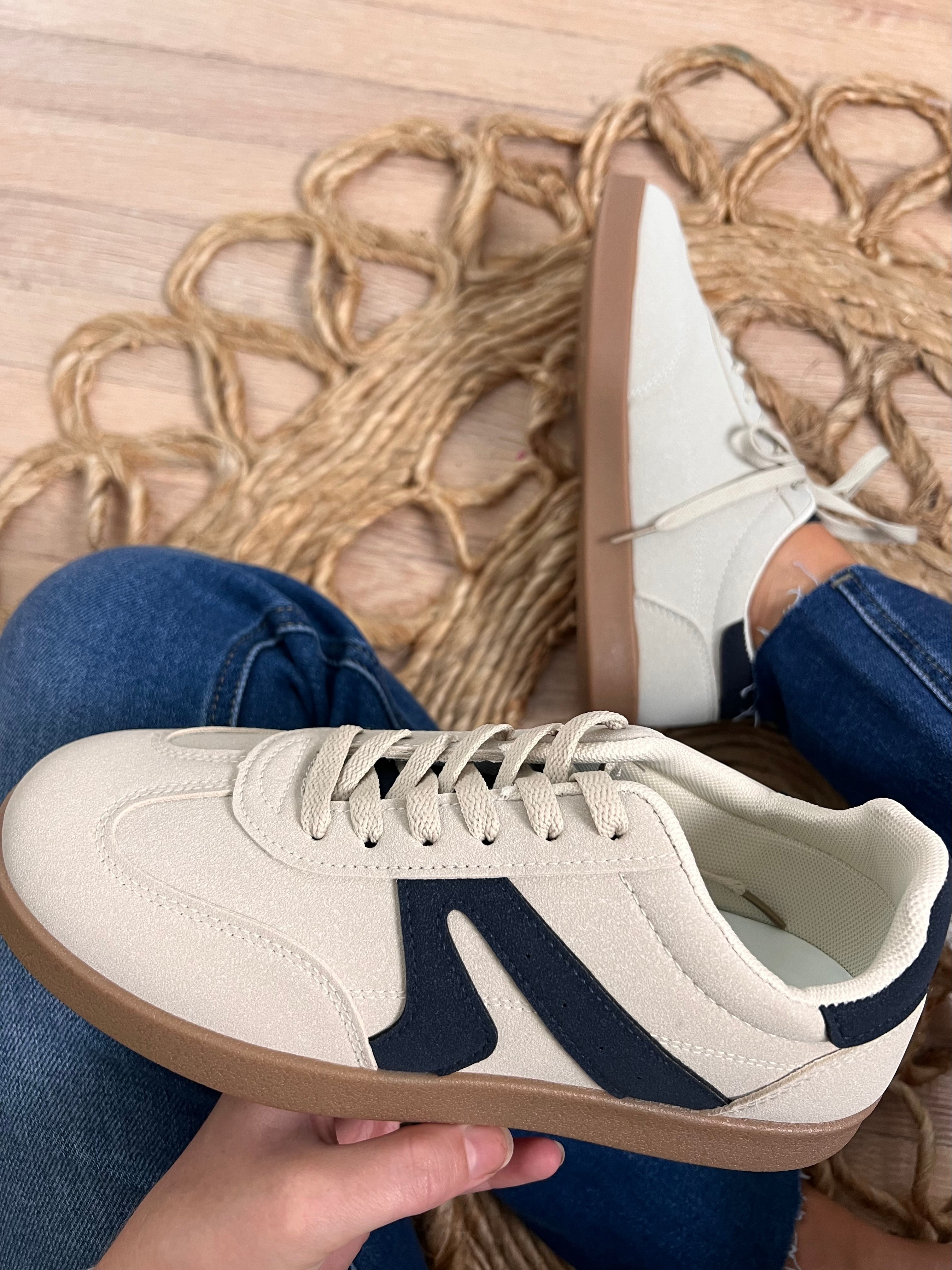 Very G Retro Sneakers - Beige