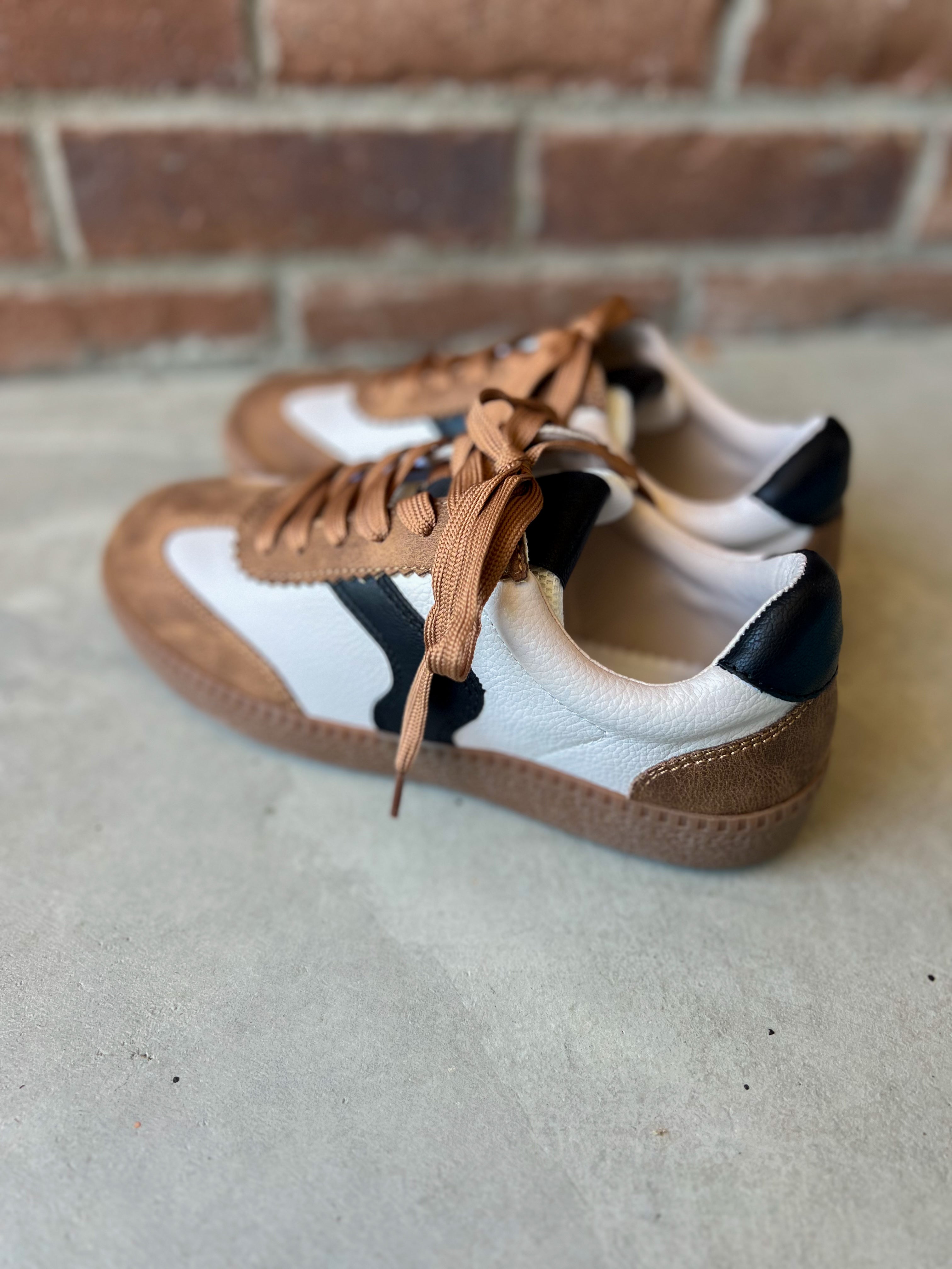 Corkys Spoiler Alert Sneakers - Tan