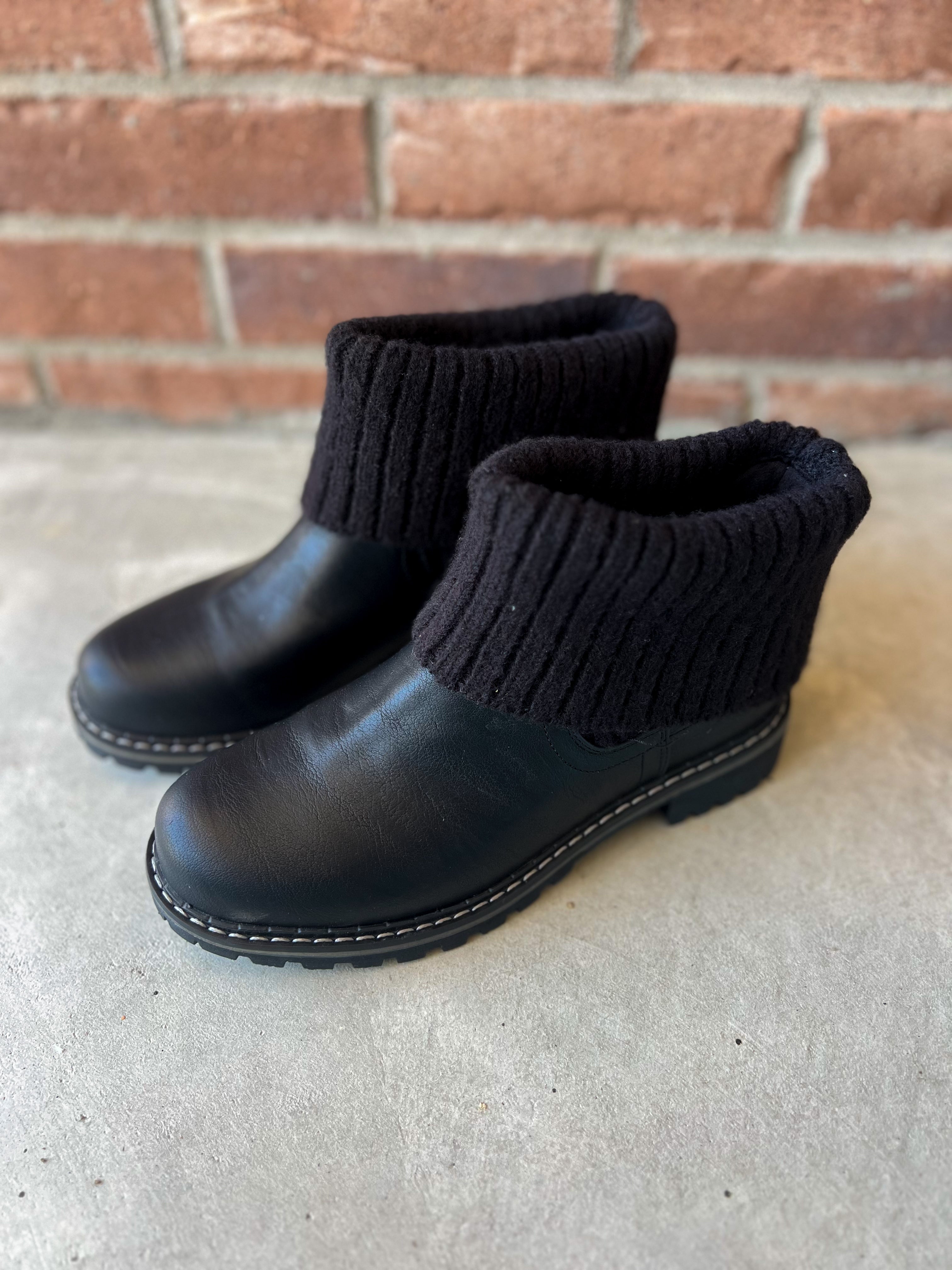 Corkys Quiver Booties - Black