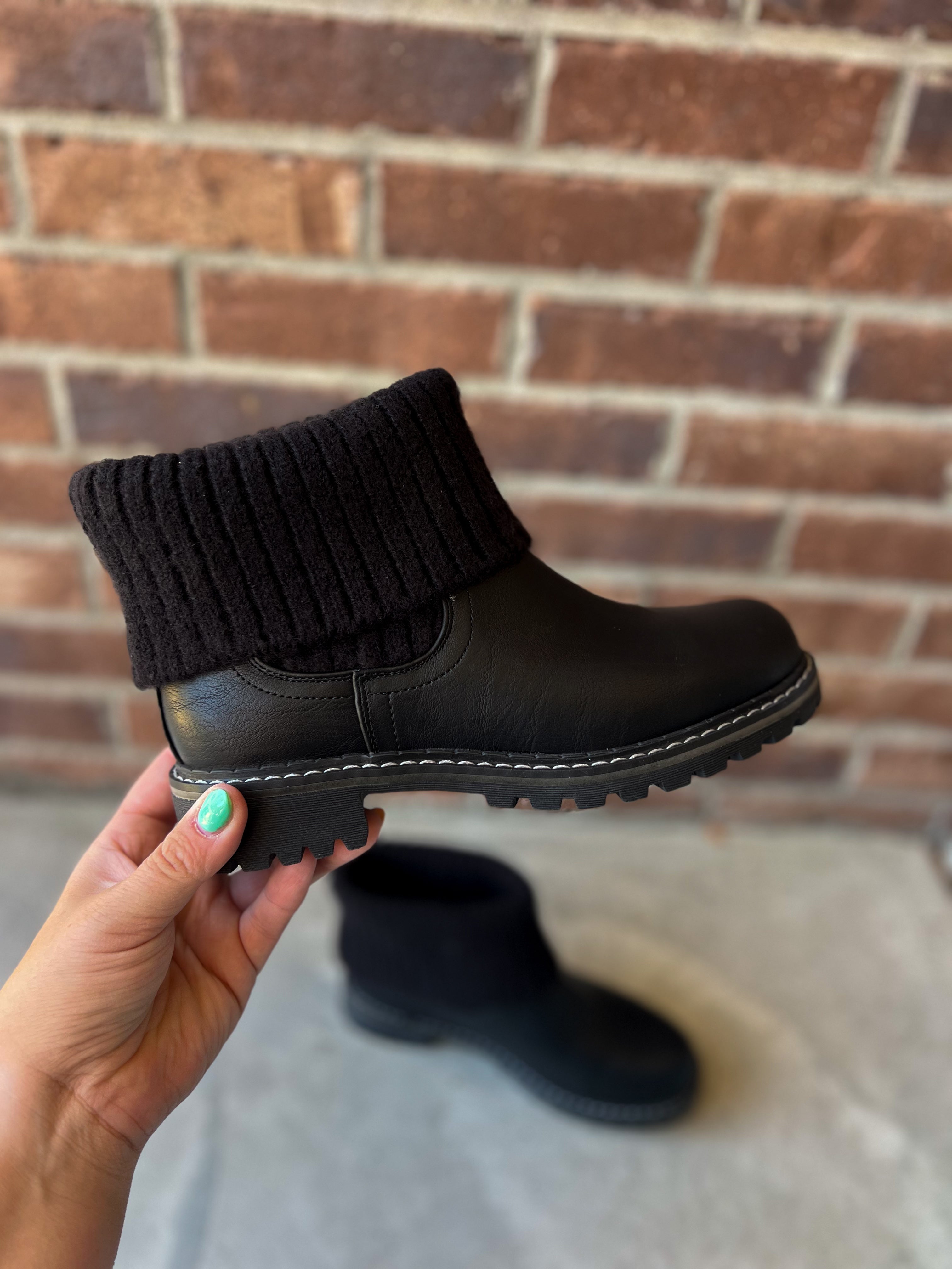 Corkys Quiver Booties - Black