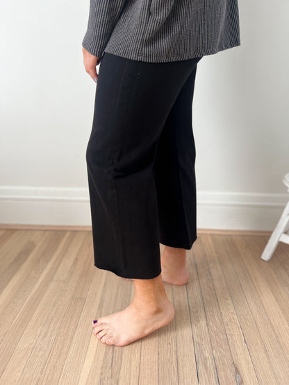 Vervet Olivia Wide Leg Non Distressed Crop Jeans - Black