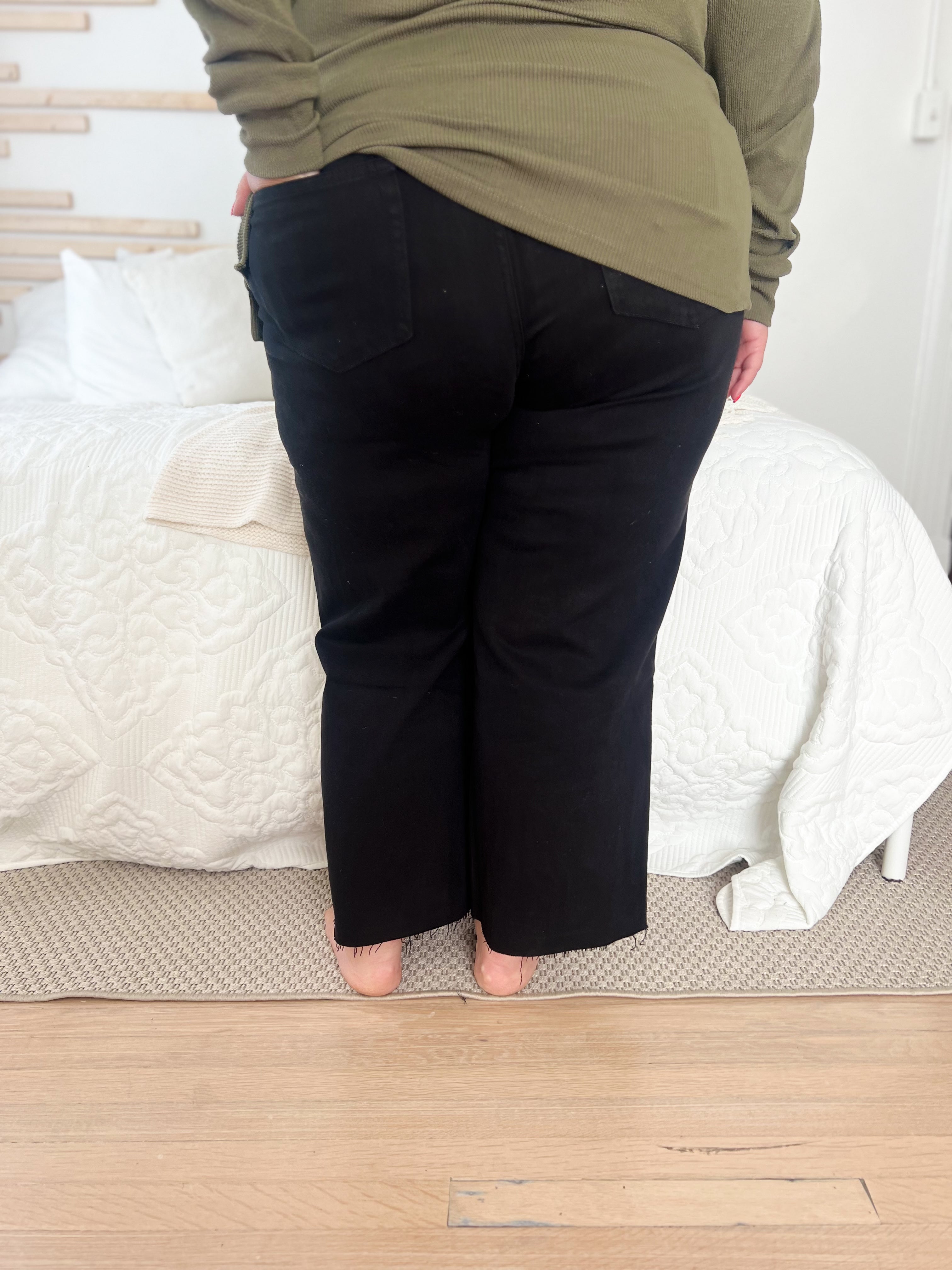 Vervet Olivia Wide Leg Non Distressed Crop Jeans - Black