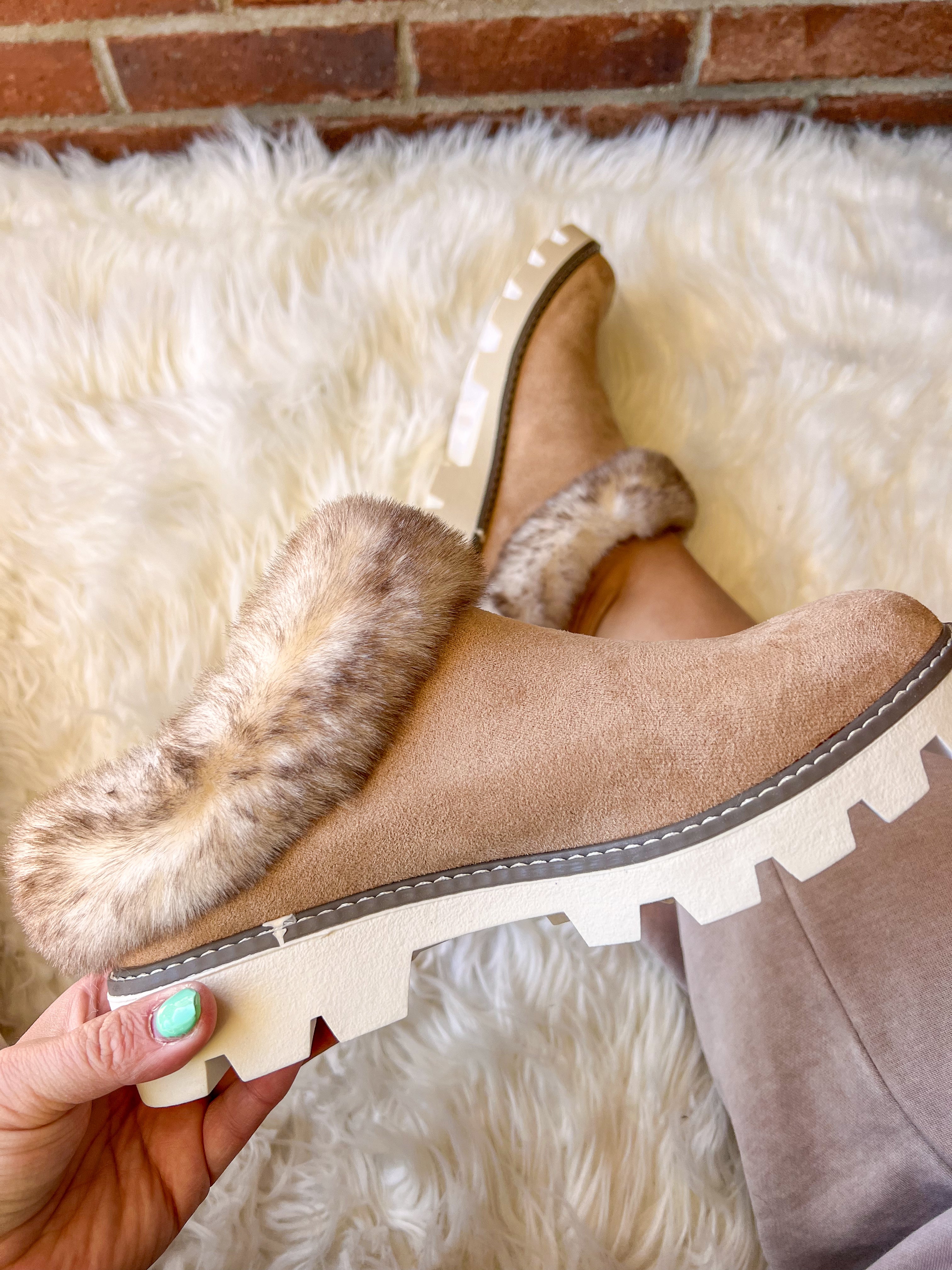 Very G Mahika Fur Lined Clog - Light Taupe