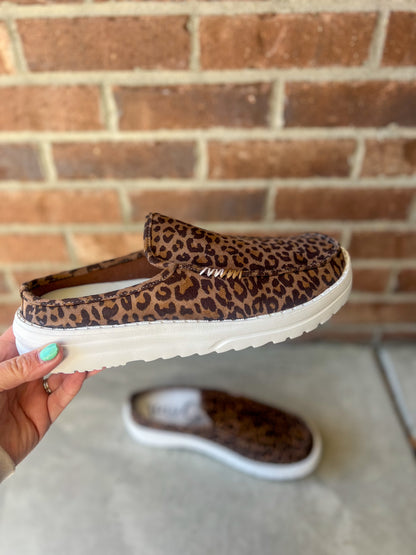 Very G Brisas Slip On Sneakers - Tan Leopard
