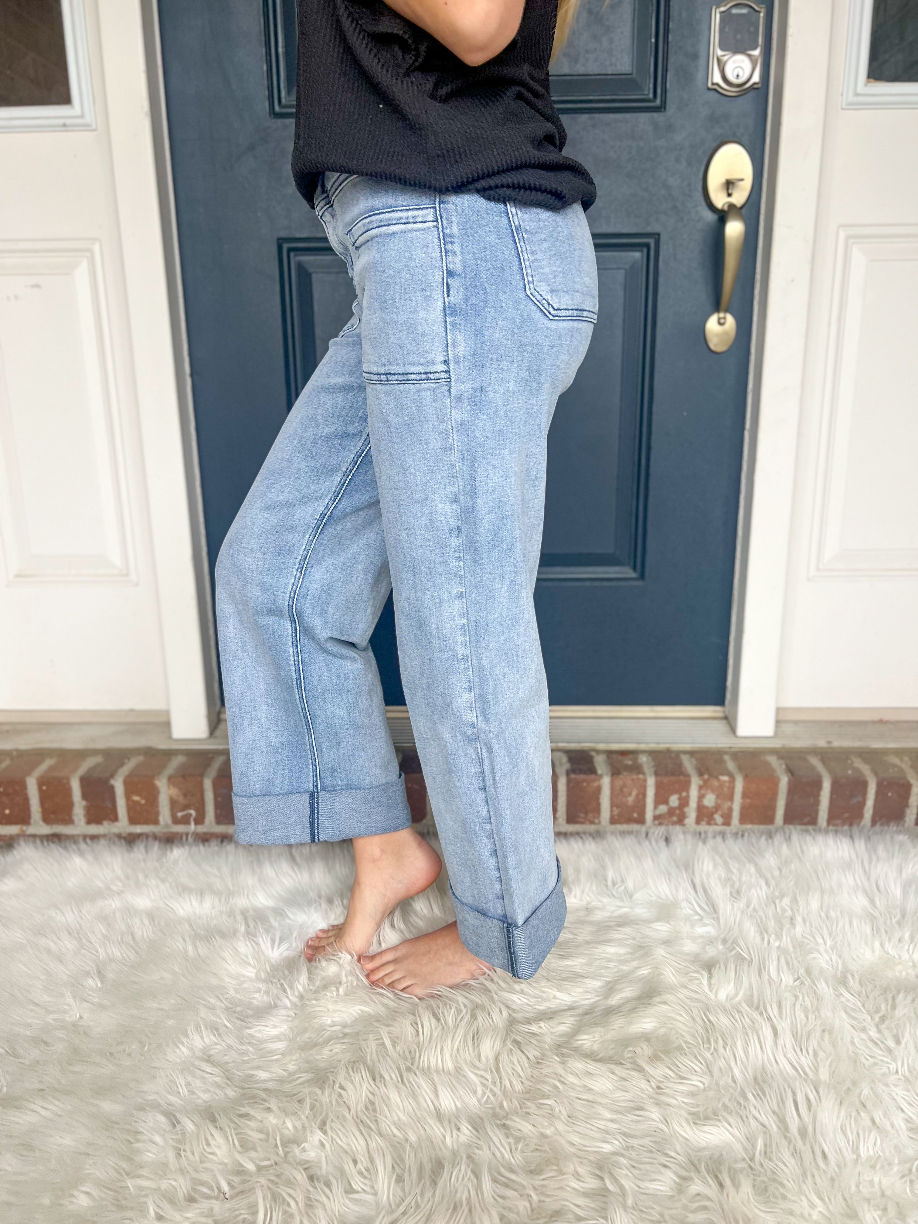 Blakeley Clover Front Pocket Jeans – Beck & Grace Boutique