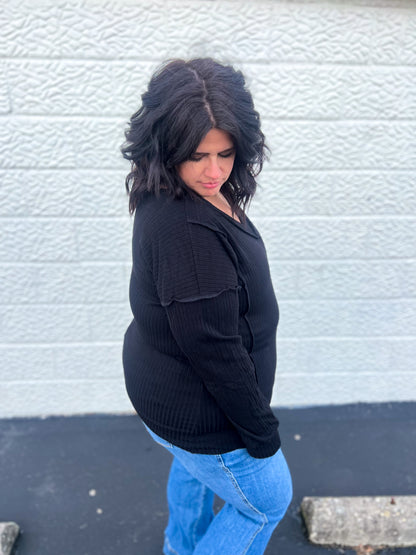 DOORBUSTER Mia Black V-neck Top