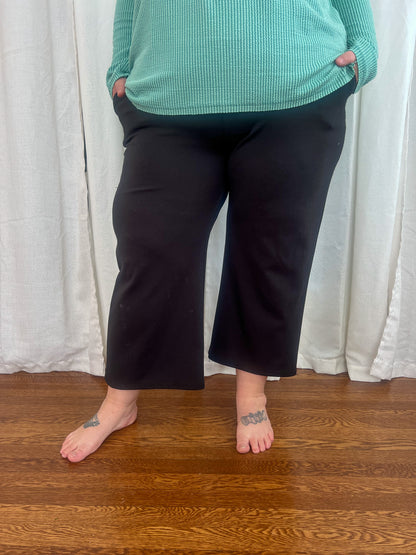Lucy Wide Leg Stretchy Crop Pants - Black